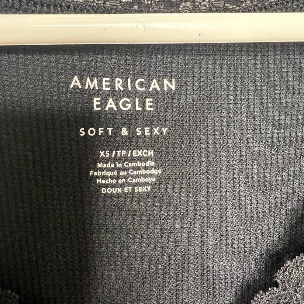 Lot Of Three American Eagle Tops Size XS - Picture 4 of 10